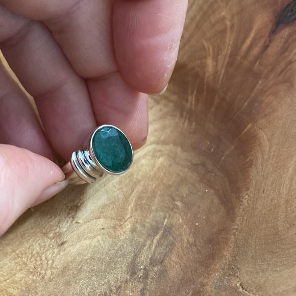 Dark Green Emerald Sterling Silver Ring. Size 8 - Picture 6 of 7